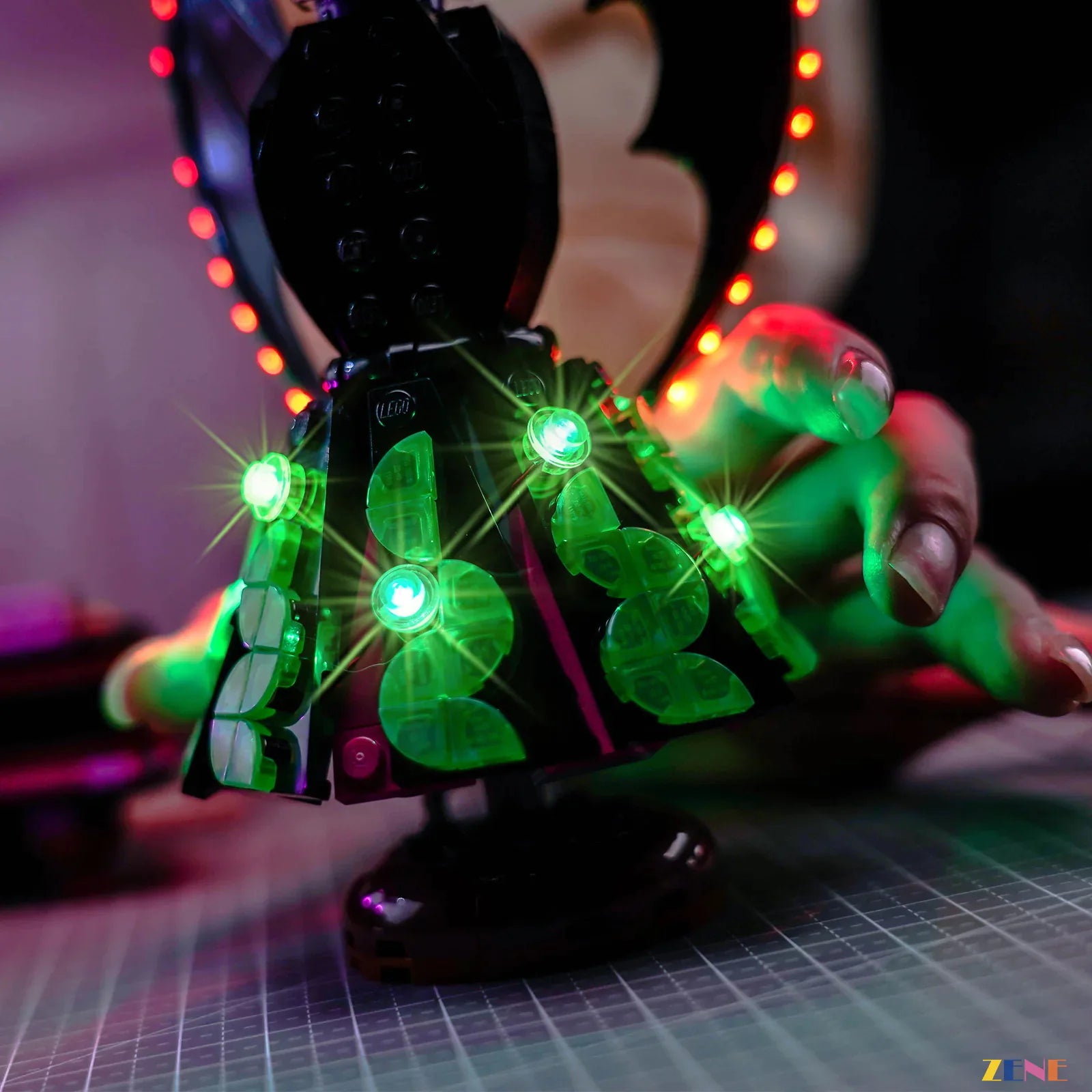 zene bricks LEGO Maleficent's and Cruella De Vil's Dresses Light Kit for #43262