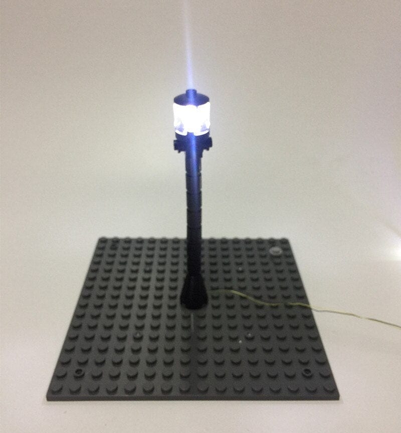 zene bricks MOC Accessory LED Lamp Post Street Light / Spotlight / Traffic Light For City Series Bricks Block Model